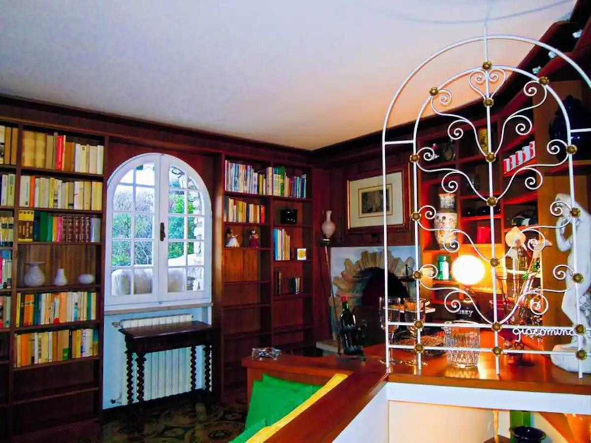 Villa Pinetina غارنانو المظهر الخارجي الصورة