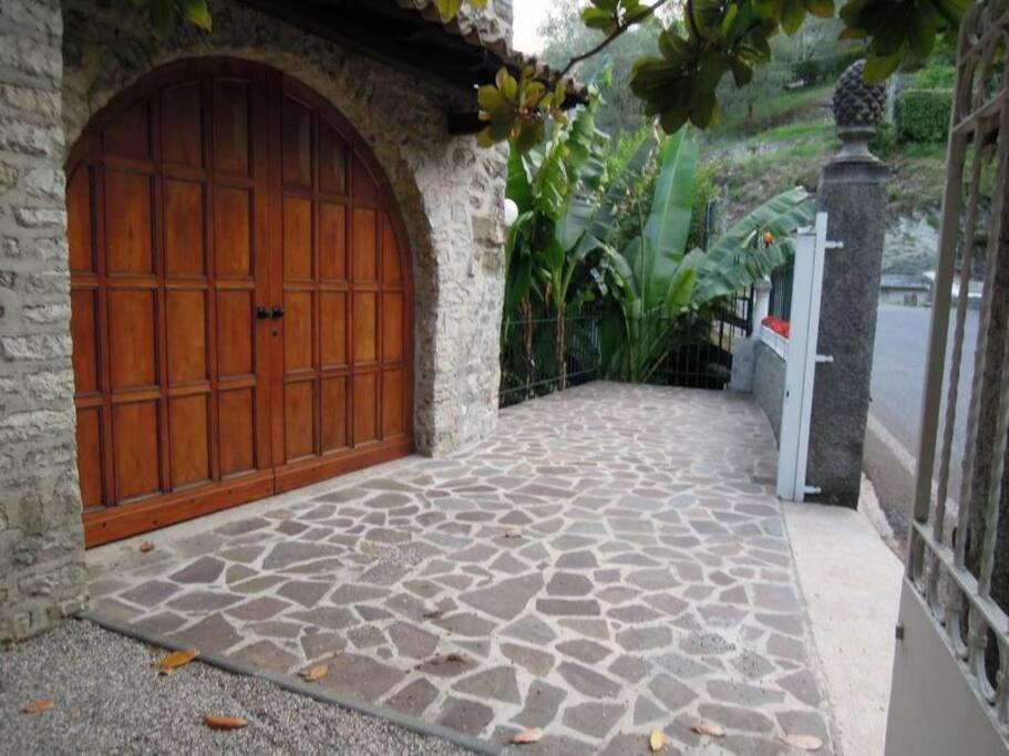 Villa Pinetina غارنانو المظهر الخارجي الصورة