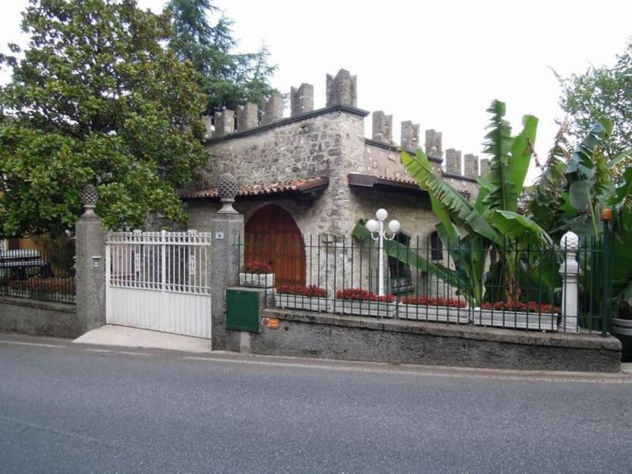 Villa Pinetina غارنانو المظهر الخارجي الصورة