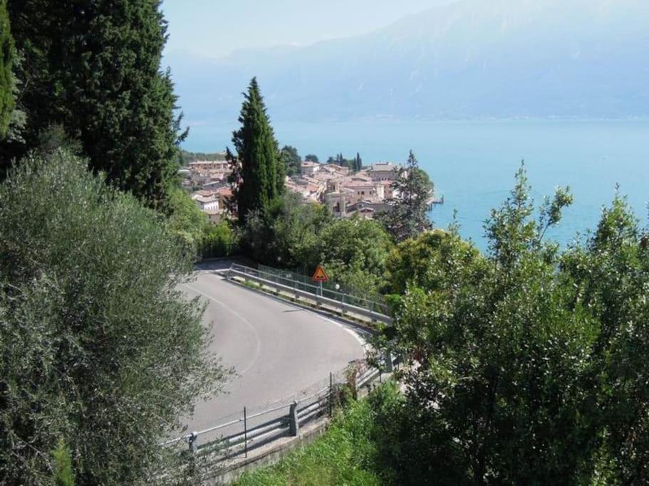 Villa Pinetina غارنانو المظهر الخارجي الصورة