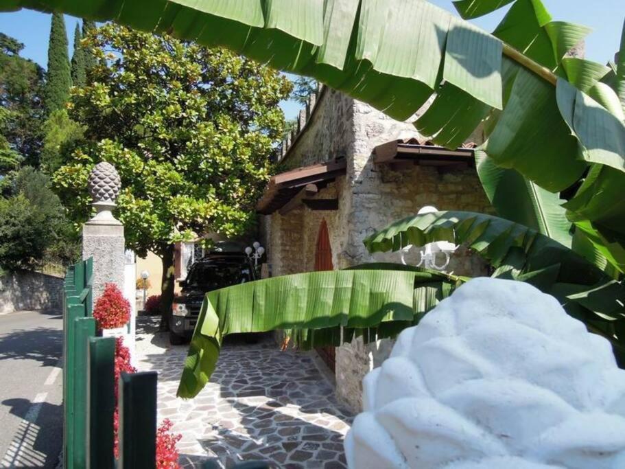 Villa Pinetina غارنانو المظهر الخارجي الصورة
