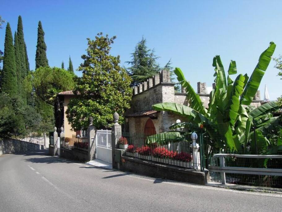 Villa Pinetina غارنانو المظهر الخارجي الصورة