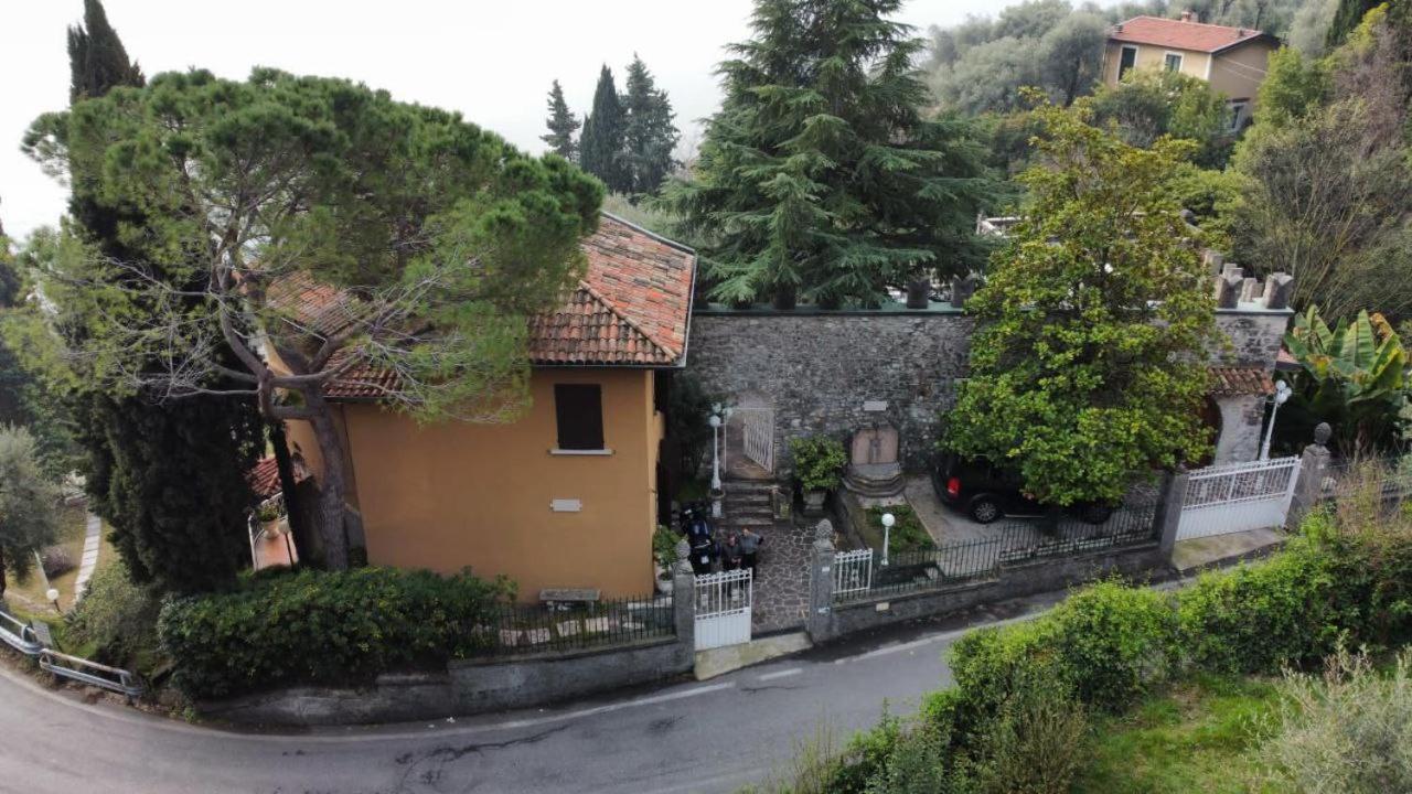 Villa Pinetina غارنانو المظهر الخارجي الصورة