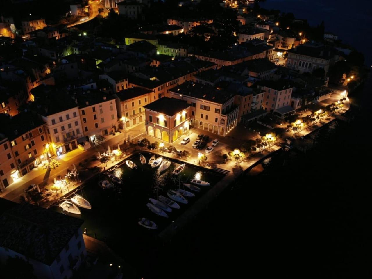 Villa Pinetina غارنانو المظهر الخارجي الصورة