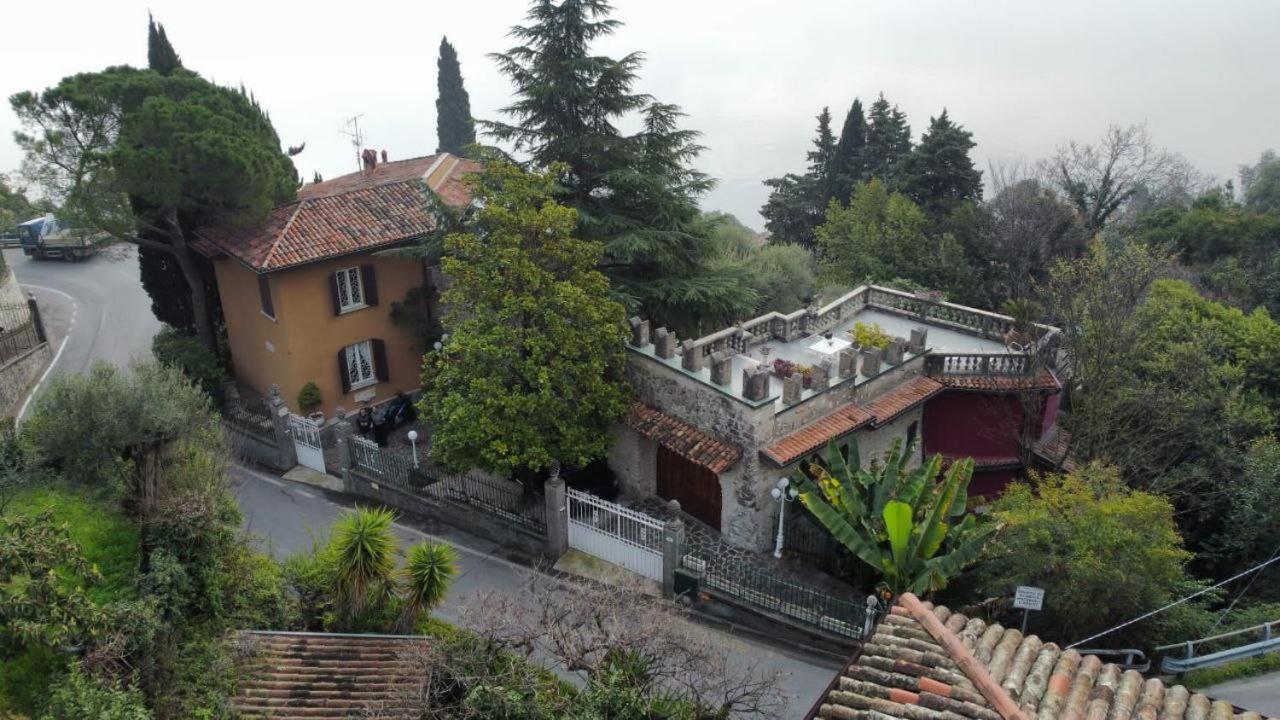 Villa Pinetina غارنانو المظهر الخارجي الصورة
