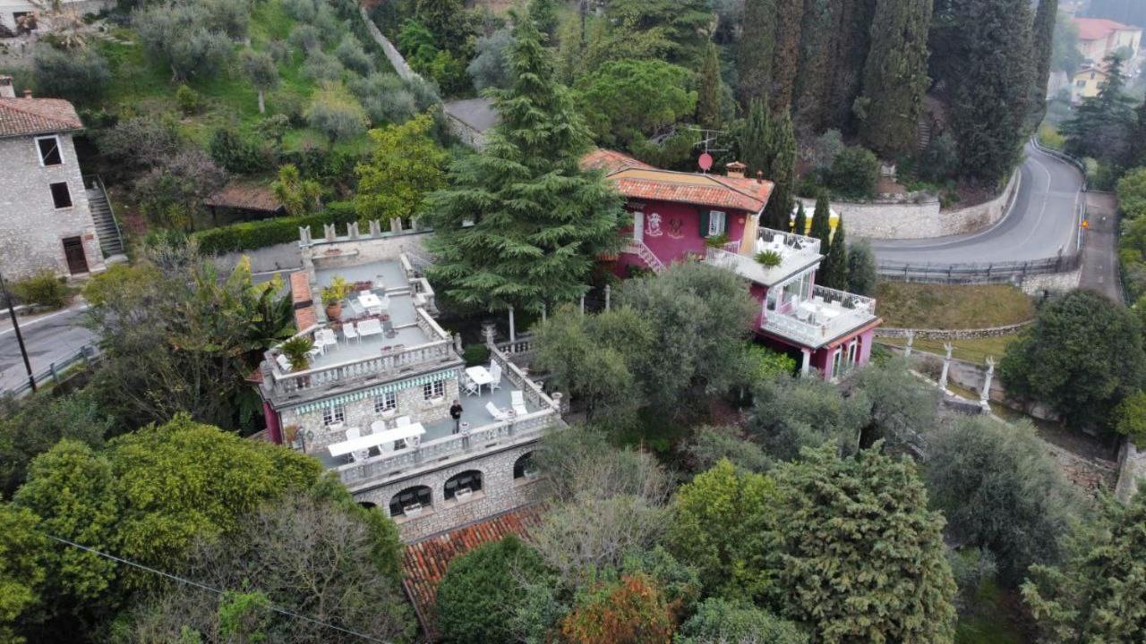Villa Pinetina غارنانو المظهر الخارجي الصورة